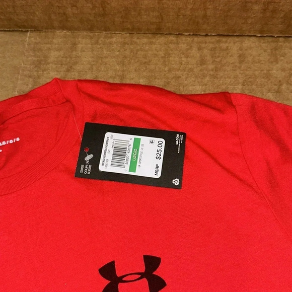 NWT Under Armour Men Sport style loose short sleeve red T-shirt LARGE size - Picture 3 of 5